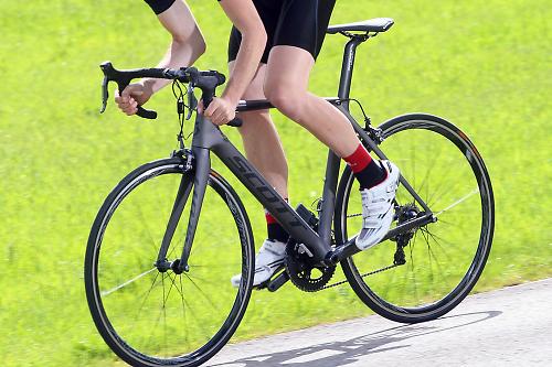 Review Scott Foil 15 aero road bike road.cc